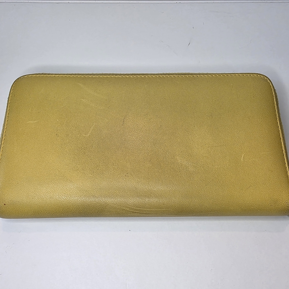 SOLD Chanel CC Zip Wallet – Yellow - Picture 2 of 8
